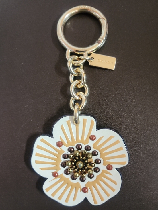 Coach Accessories - Coach Floral Key Fob with Easy Clip Ring Has Call Out